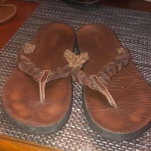 Prwnd Old Navy Brown Leather Twisted Braided Flip… - image 1